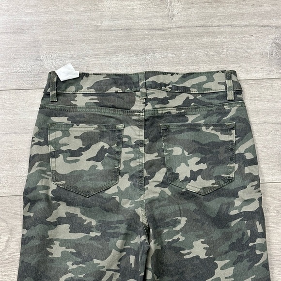Junior’s Vanilla Star 9 Medium Green Olive Camo Jeans Pants Stretch Torn Ripped - Picture 7 of 11
